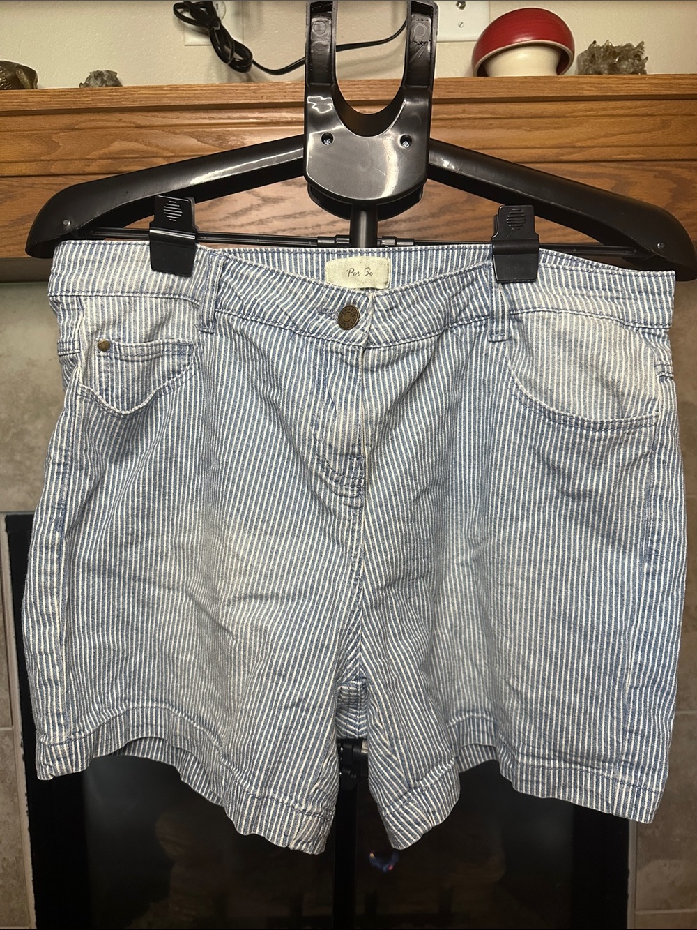 Per Se Women’s Striped Denim Shorts in Blue & White Size 12 / 31